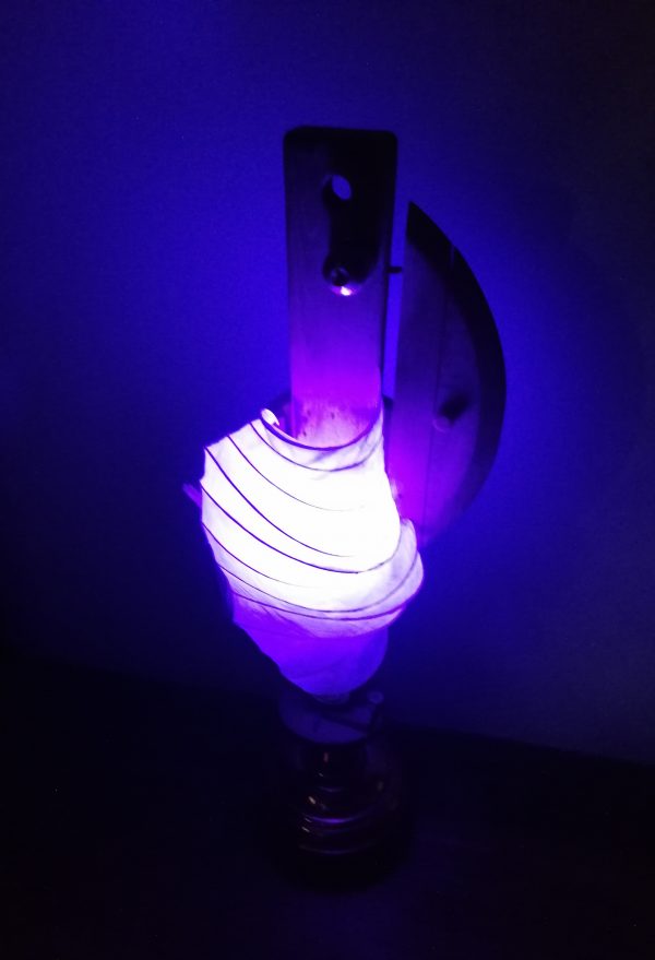 lampe Tsuba avec pied en cuivre